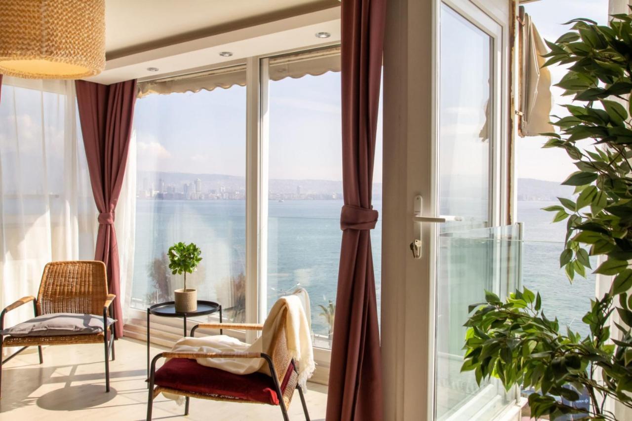Exceptional Flat With Gorgeous Sea View In Izmirアパートメント エクステリア 写真