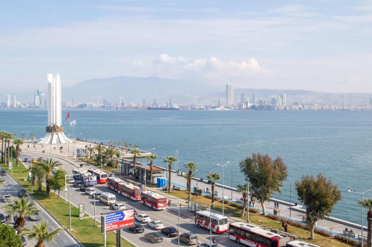 Exceptional Flat With Gorgeous Sea View In Izmirアパートメント エクステリア 写真