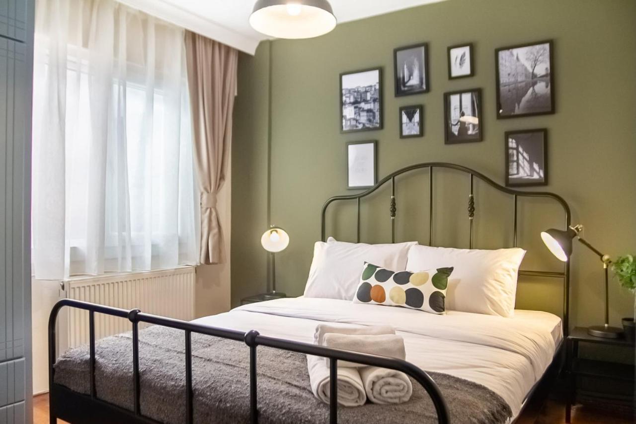 Exceptional Flat With Gorgeous Sea View In Izmirアパートメント エクステリア 写真