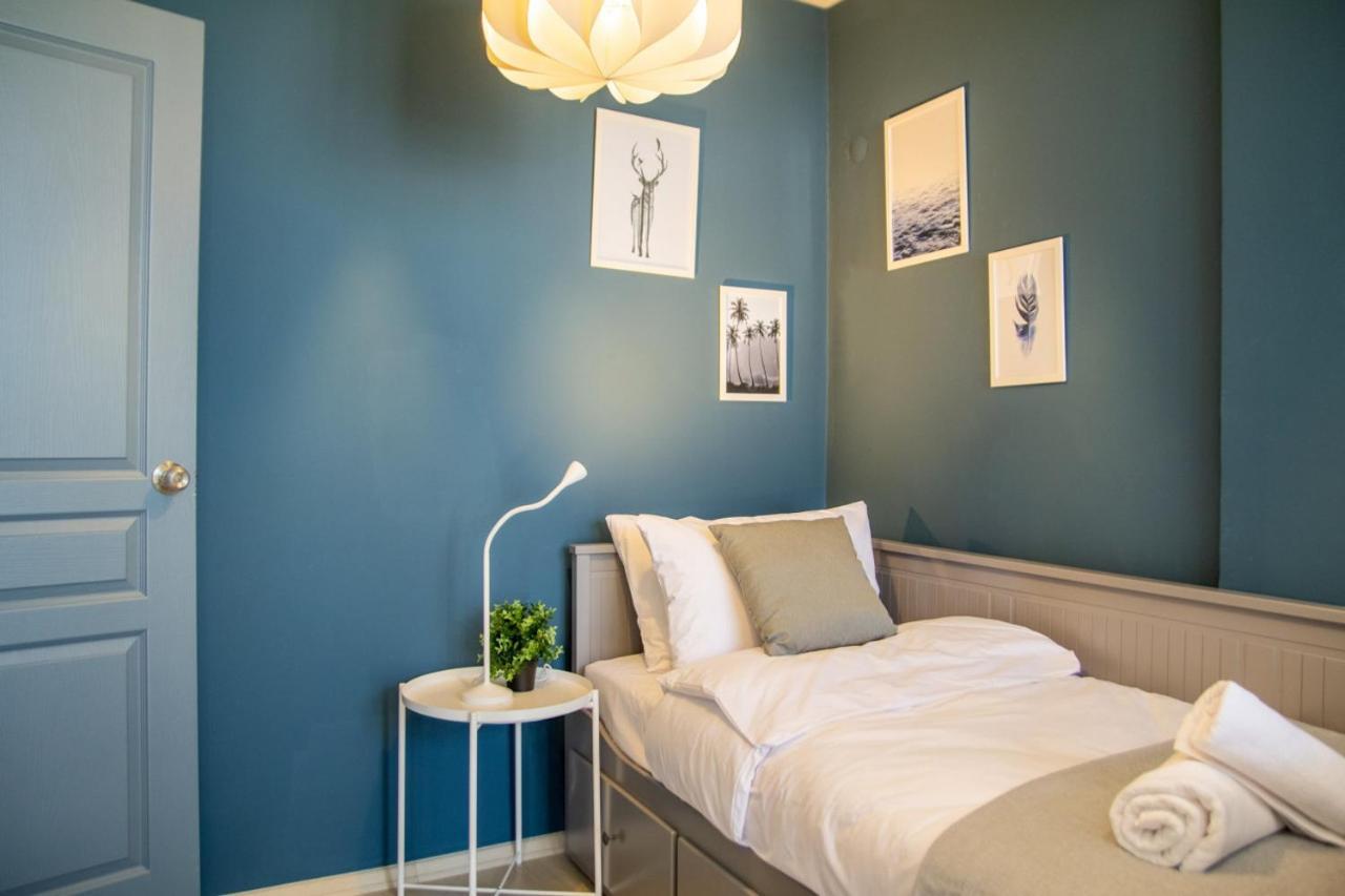 Exceptional Flat With Gorgeous Sea View In Izmirアパートメント エクステリア 写真