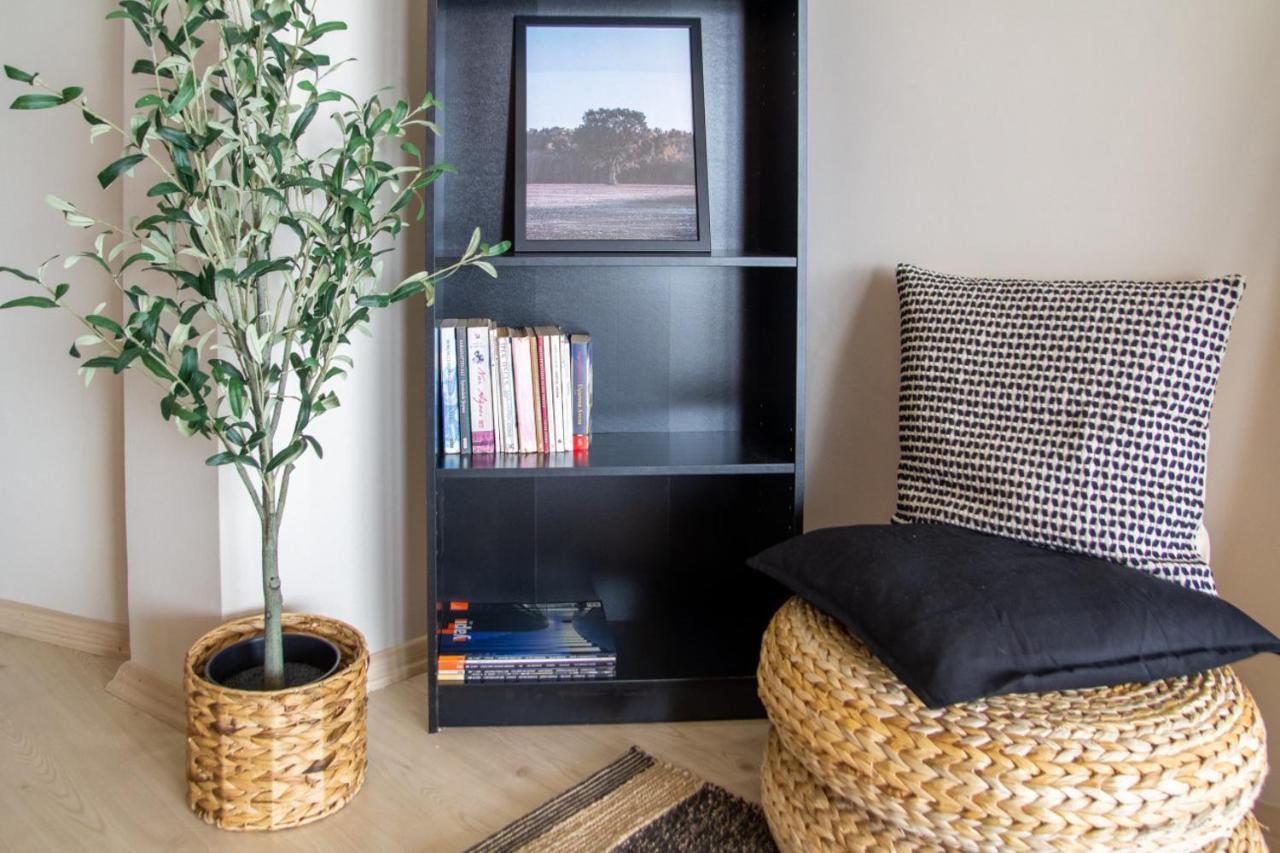 Exceptional Flat With Gorgeous Sea View In Izmirアパートメント エクステリア 写真