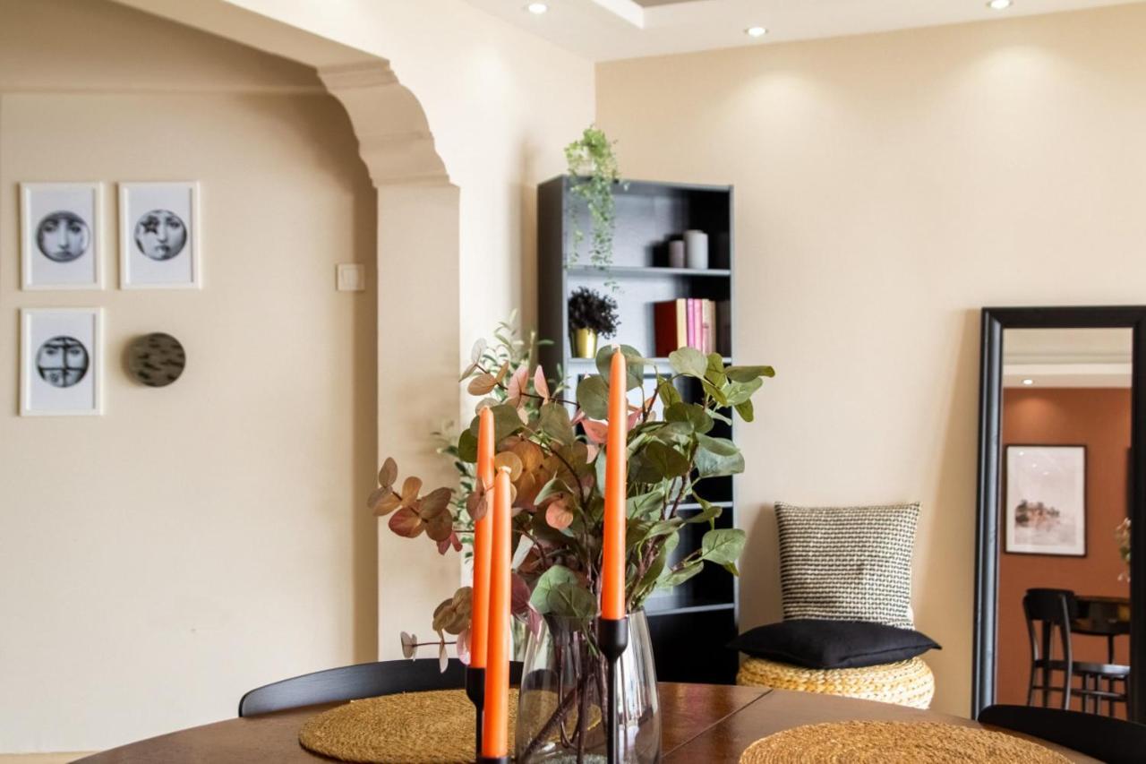Exceptional Flat With Gorgeous Sea View In Izmirアパートメント エクステリア 写真